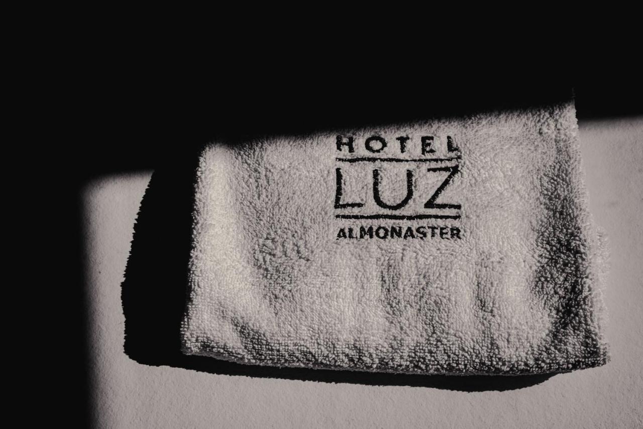 Hotel Luz Almonaster ألموناستير لا ريال المظهر الخارجي الصورة